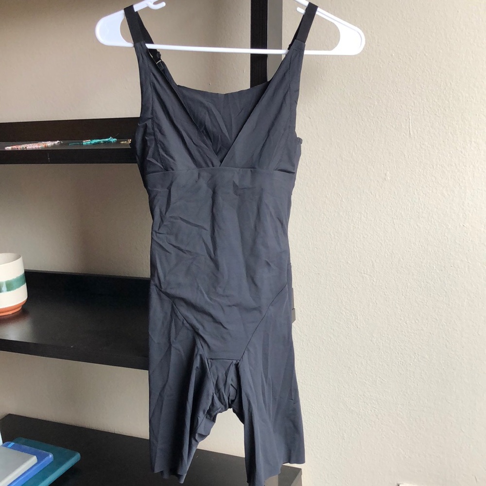 Maidenform open bust body shaper